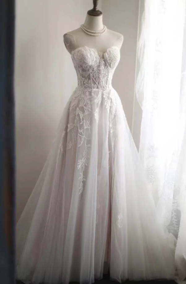 Pretty Sweetheart Neck Tulle Appliques Bridal Dress White Slit Long Wedding Dress SP846