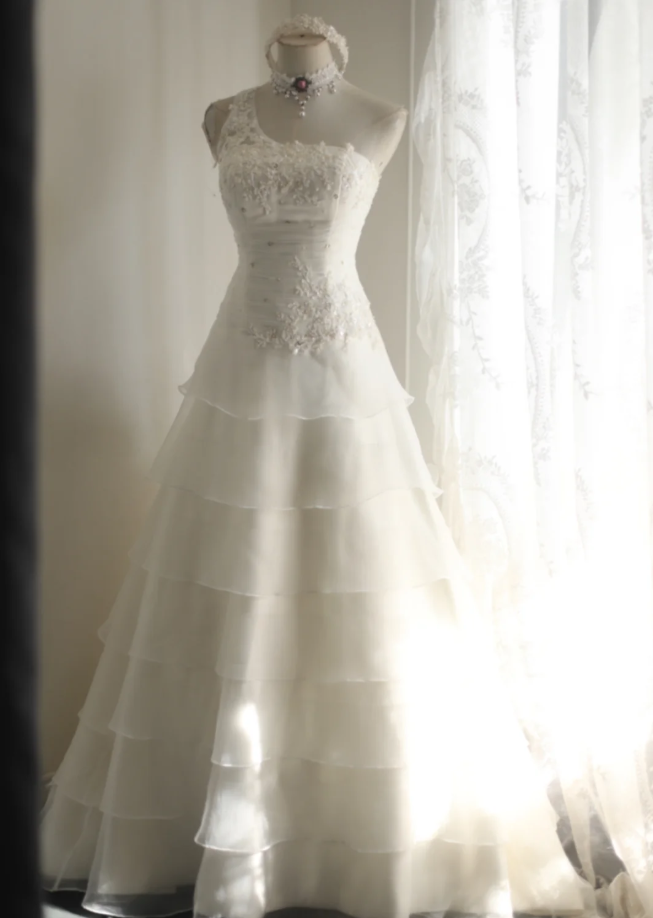 White One Shoulder Organza Beaded Sequin Layered Mermaid Wedding Dress Elegant Long Bridal Dress SP1242