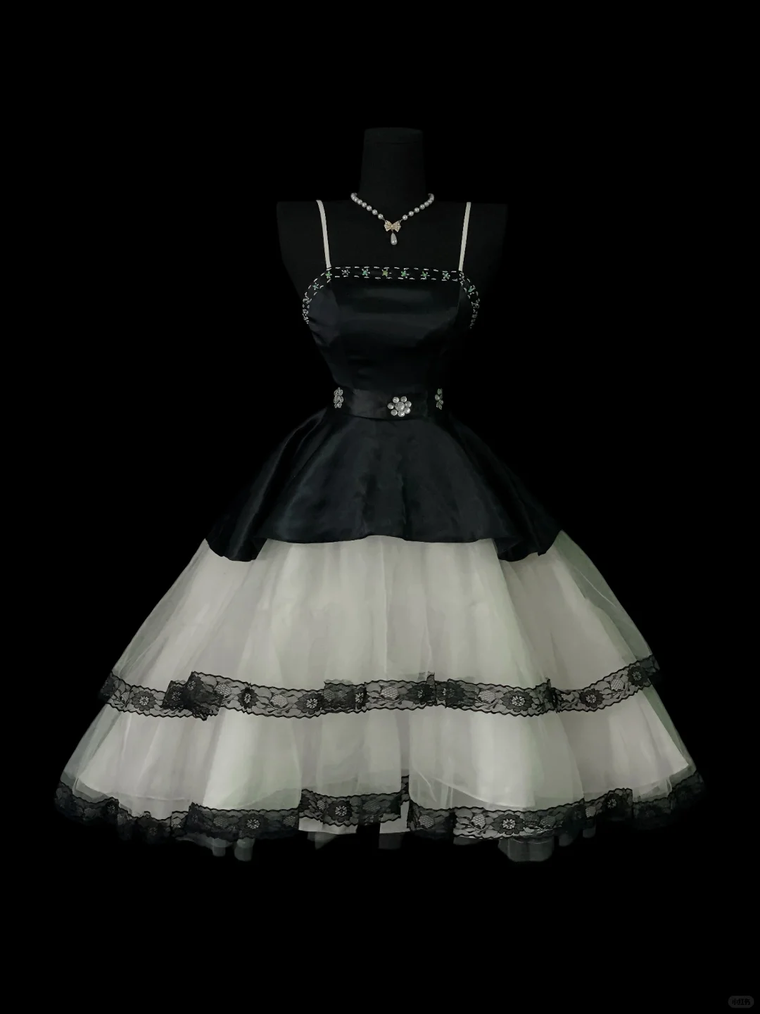 Stylish Spaghetti Straps Satin Tulle Beaded Short Prom Dress,Black Short Graduation Homecoming Dress SP4037
