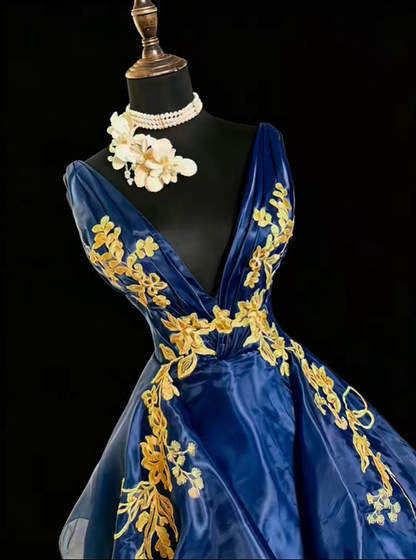 Vintage Sleeveless V Neck Ball Gown Navy Blue Tulle Appliques Evening Gown Prom Dress SP2376