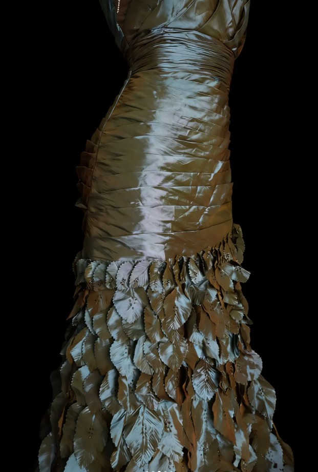 Vintage Green One Shoulder Satin Pleated Leaves Layered Mermaid Long Prom Dress Evening Dress SP1840