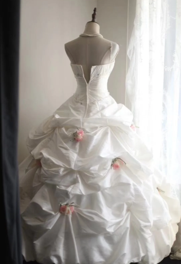 Sweet Strapless Satin Pleated Ball Gown White Princess Quinceanera Dress Sweet 16 Dress SP1214