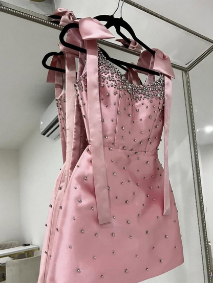 Elegant Pink Satin Beaded Short Birthday Outfits Spaghetti Straps Bow Homecoming Dress Y8939