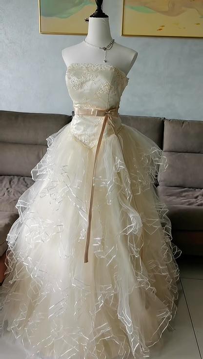 Sweet Off White irregular Tulle embroidery Sequin Princess Ball Gown Quinceanera Dress SP2327