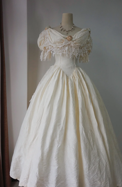 Vintage White Satin Lace Ball Gown Long Wedding Dress Bridal Dress SP4095