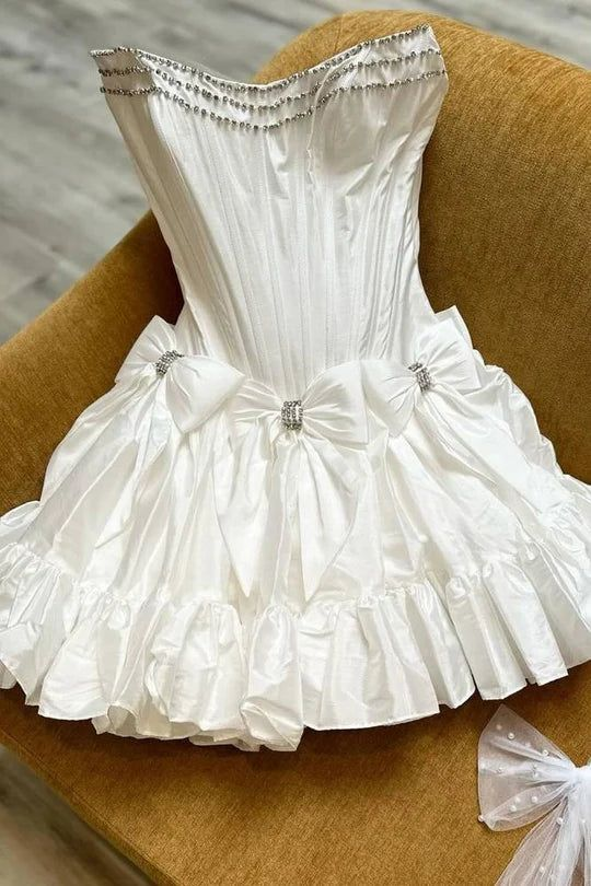 Elegant Strapless White Satin Beaded Bow A Line Short Birthday Outfits Homecoming Dress Y9882