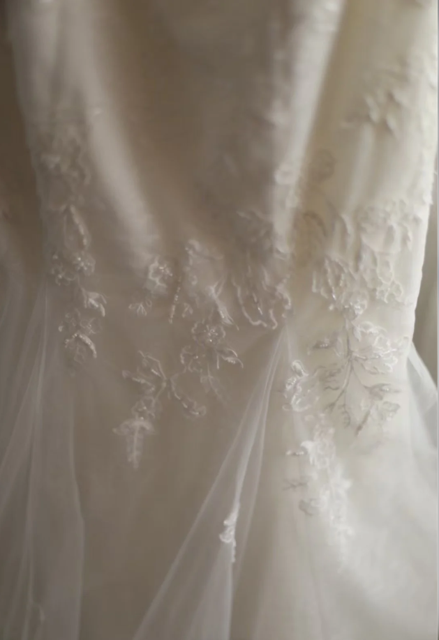 Charming White Tulle Appliques Mermaid Long Wedding Dress SP1170