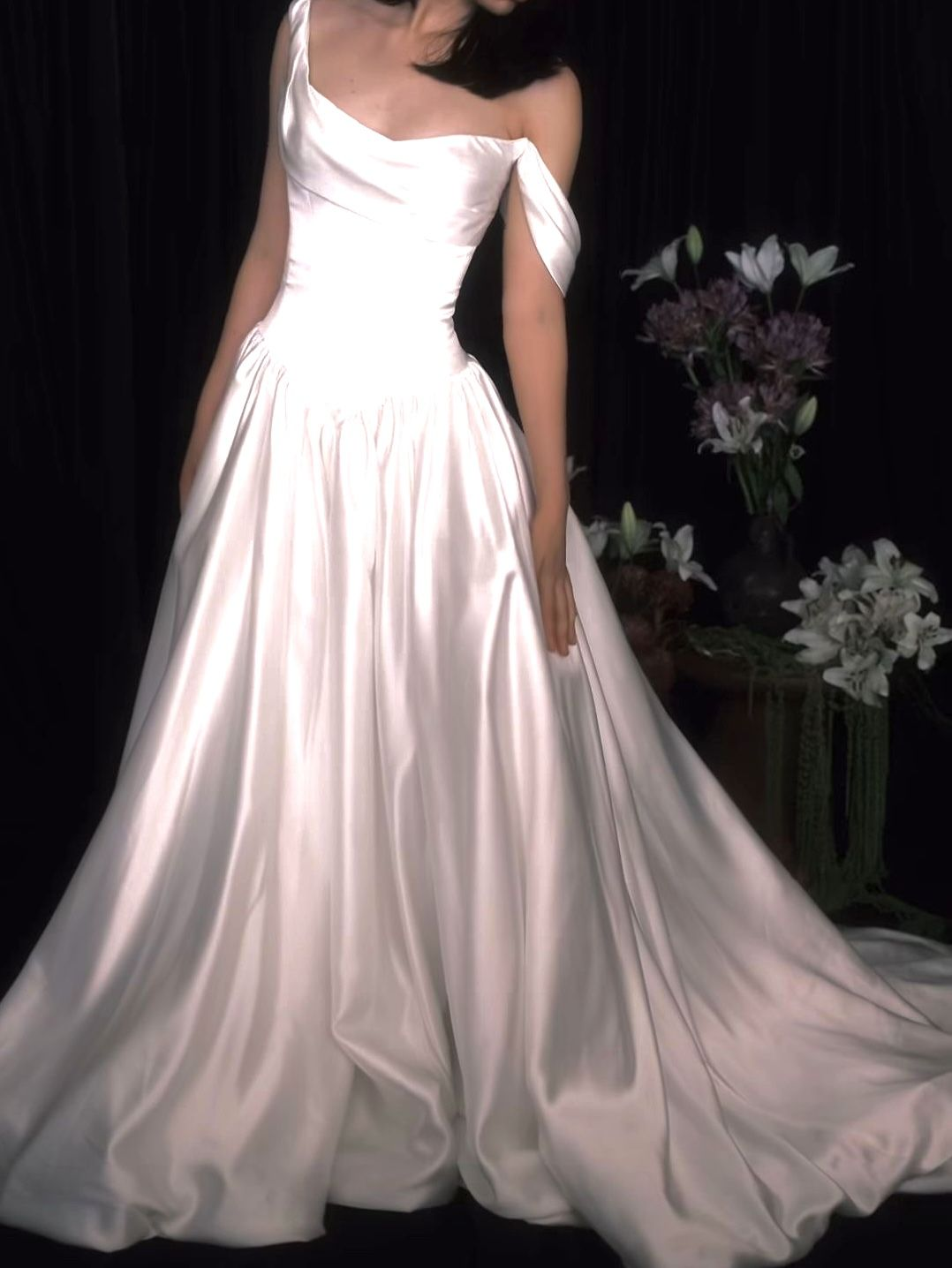 Elegant White Off The Shoulder Satin Mermaid Long Wedding Dress SP1038
