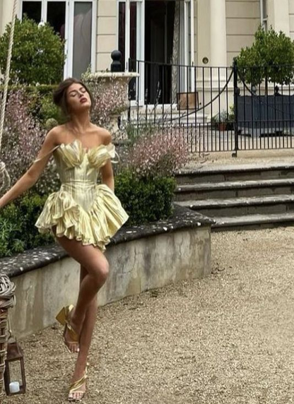 Gorgeous Gold Spaghetti Straps A Line Short Graduation Homecoming Dress Cocktail Dress Y9977