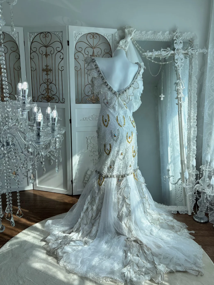 Luxurious White V Neck Tulle Sequin Beaded Mermaid Long Party Dress Prom Gown SP1452