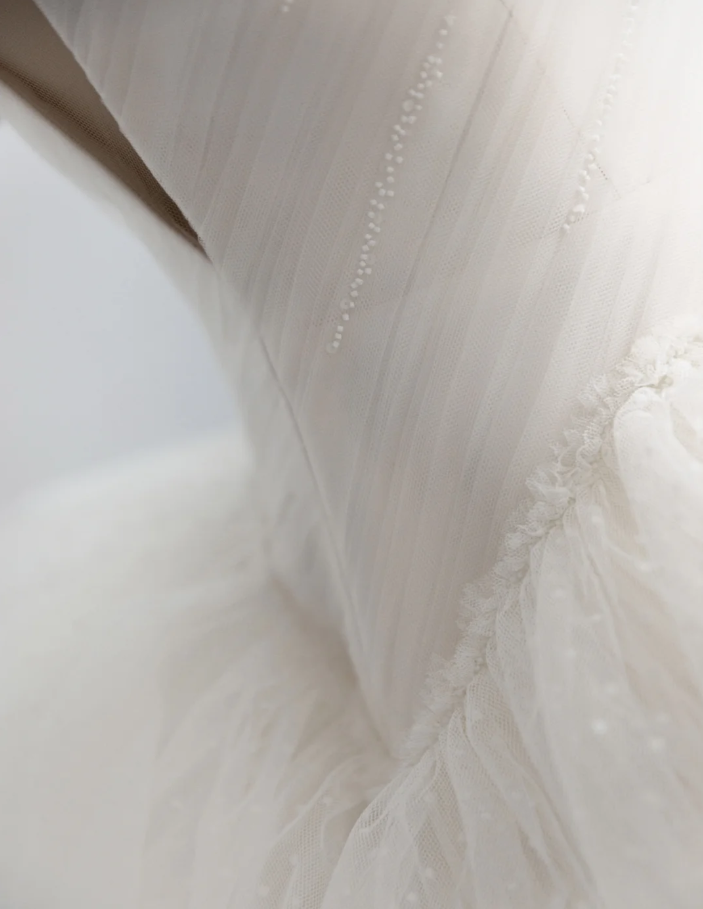 Pretty Off White Strapless Tulle Pleated Layered Long Wedding Dress Bridal Dress SP1522