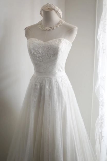Charming White Strapless Tulle Lace Appliques A Line Long Wedding Dress Y9036