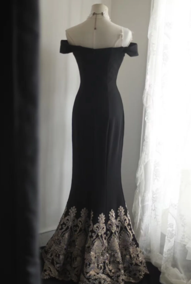 Vintage Off The Shoulder Black Satin Appliques Beaded Mermaid Long Party Dress Prom Gown SP1262