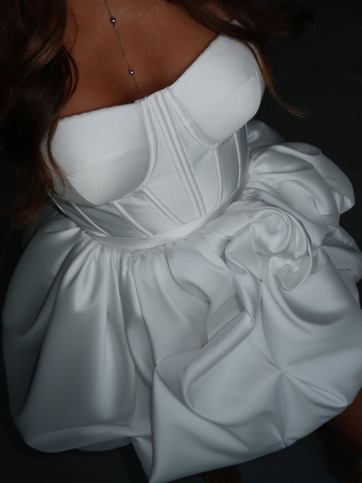 Elegant Strapless White Satin Pleated A Line Short 21st Birthday Outfits Homecoming Dress SP3246