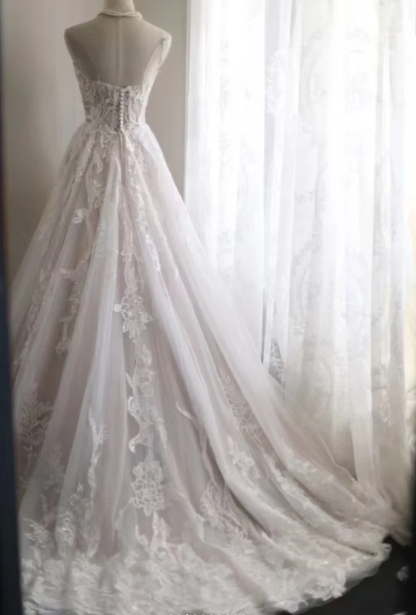 Pretty Sweetheart Neck Tulle Appliques Bridal Dress White Slit Long Wedding Dress SP846