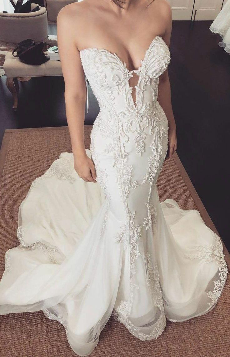 Gorgeous White Strapless Tulle Appliques Beaded Mermaid Long Wedding Dress SP824