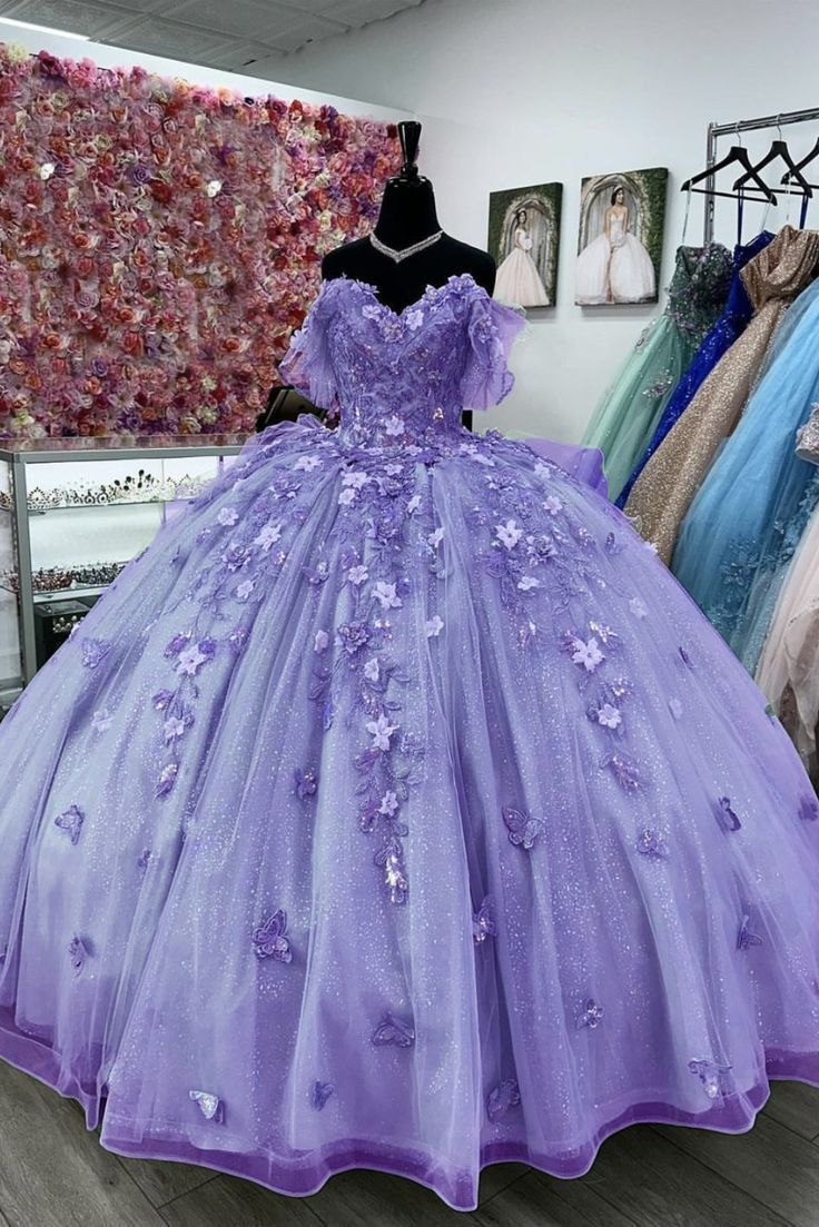 Women's Lavender Ball Gown Sweet 15 Dress with Butterflies Y4503