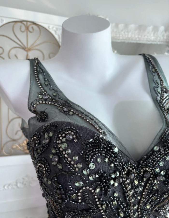 Fashion V Neck Black Tulle Beaded Mermaid Long Wedding Guest Dress Formal Birthday Party Dress Prom Gown  SP1451