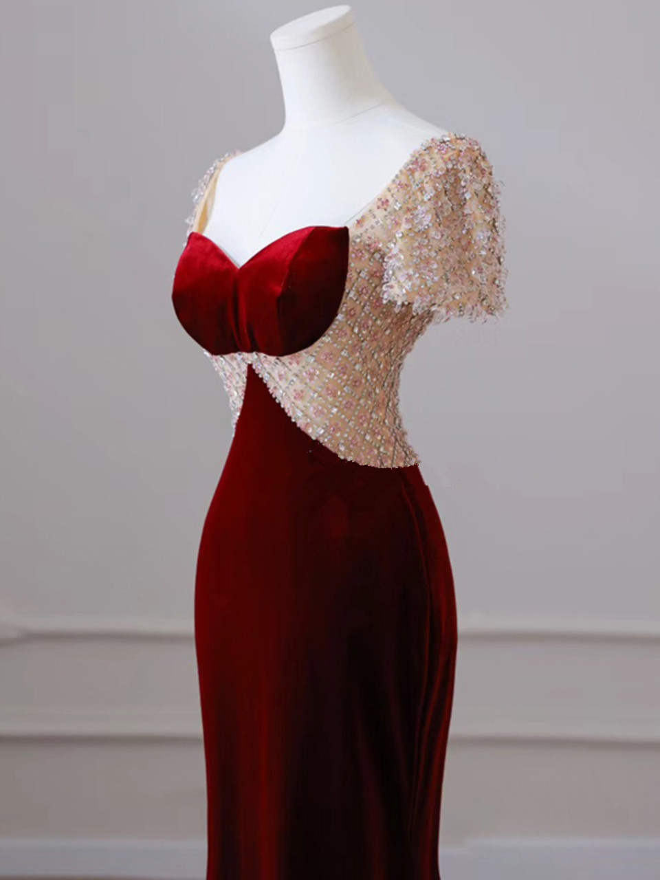 Beaded burgundy velvet sweetheart neckline bodycon prom dress Y6618