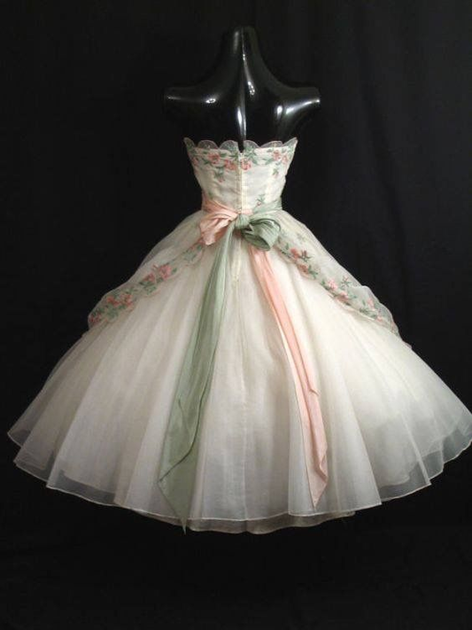 Pretty Strapless Tulle Appliques A Line Short 20th Birthday Dress Formal 8th Grade Homecoming Dress Y9905