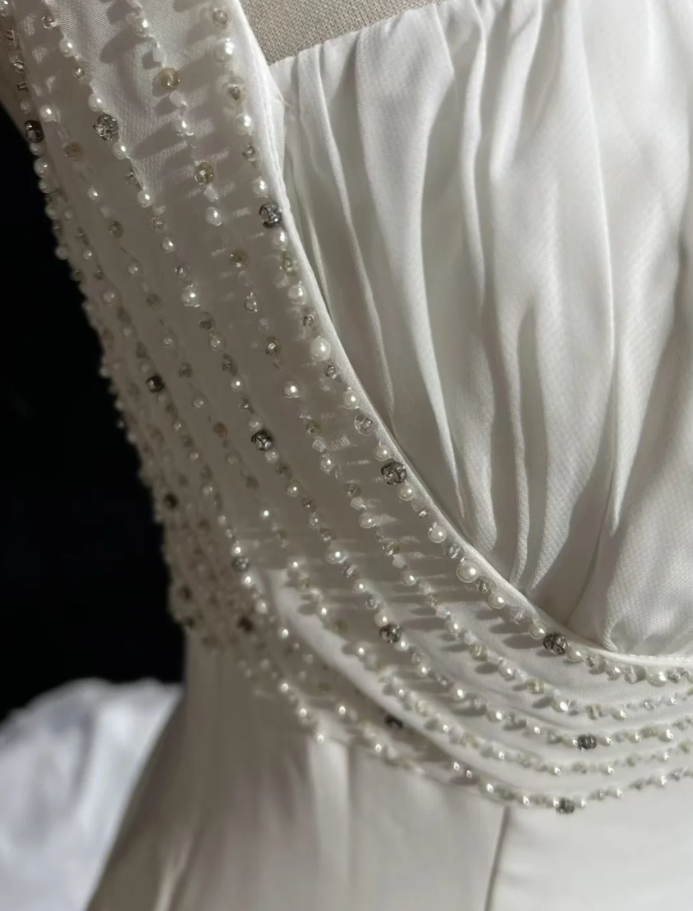 Glamorous Spaghetti Straps White Chiffon Beaded Mermaid Long Wedding Dress Formal Bridal Dress SP1793