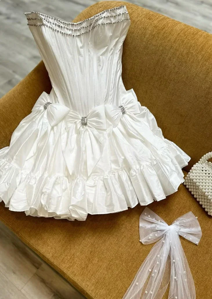Elegant Strapless White Satin Beaded Bow A Line Short Birthday Outfits Homecoming Dress Y9882