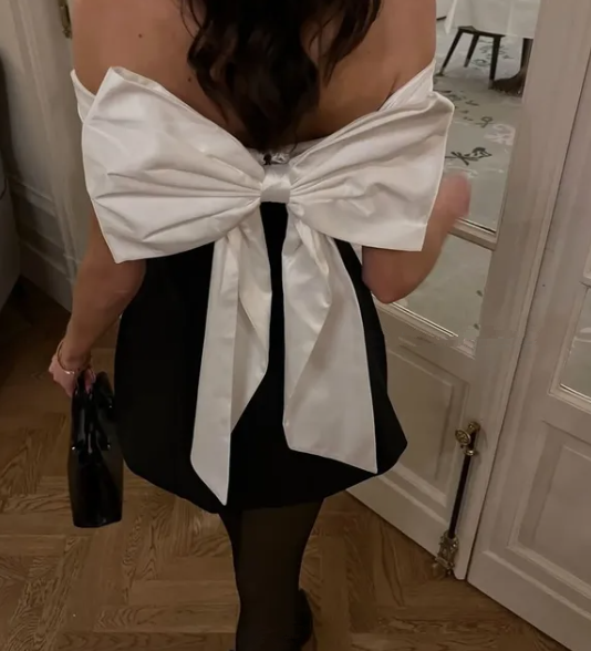 Chic Strapless Black Satin A Line Homecoming Dress With Bow Y8508