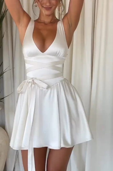 Elegant V Neck White Satin A Line Short Homecoming Dress 20th Birthday Outfits Y9860
