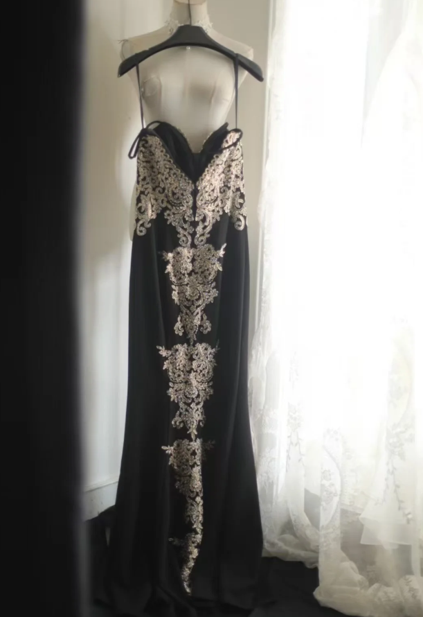 Fashion Spaghetti Straps Black Appliques Beaded Mermaid Long Wedding Guest Dress Party Dress SP1257
