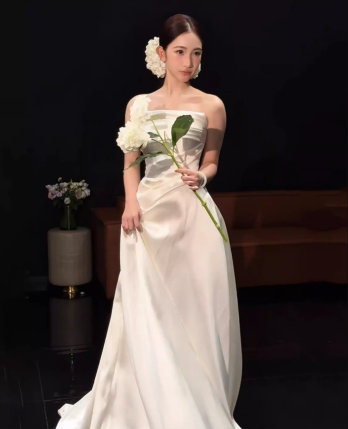 Elegant Strapless Satin Pleated White Mermaid Long Wedding Dress Bridal Dress SP2018