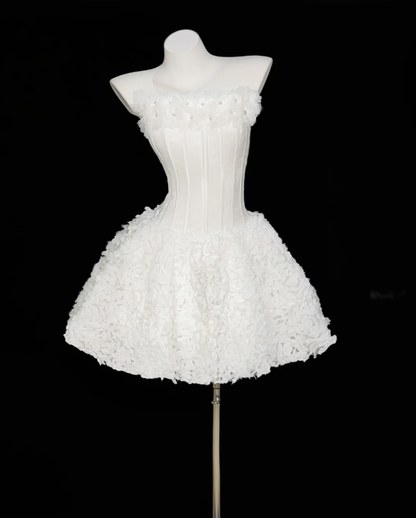 Elegant White Strapless Satin Lace Appliques Short Homecoming Dress 17th Birthday Outfits SP1924
