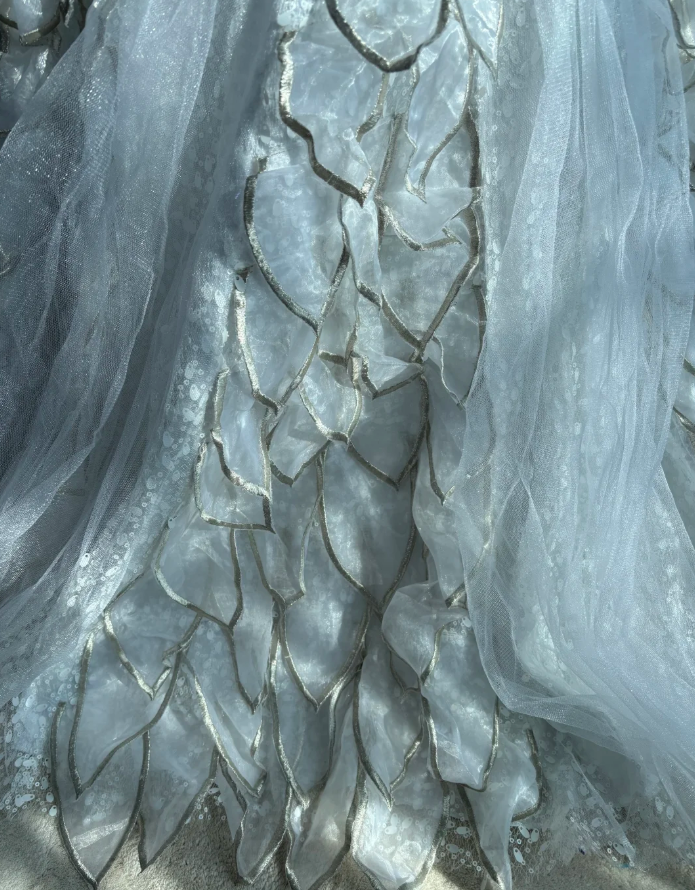 Luxurious White V Neck Tulle Sequin Beaded Mermaid Long Party Dress Prom Gown SP1452