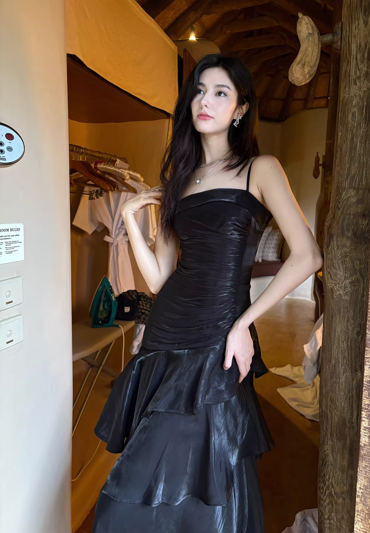 Fashion Spaghetti Straps Black Satin Ruffles Layered Mermaid Long Party Dress Formal Wedding Guest Dress SP1986