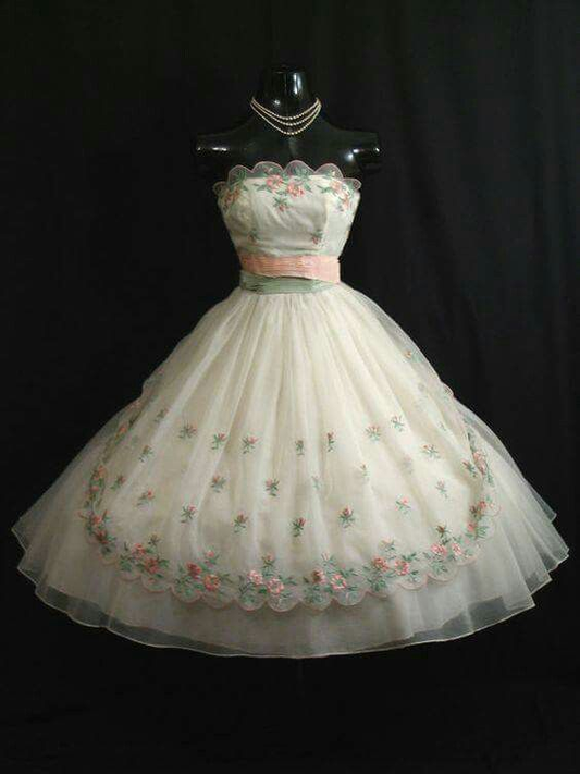 Pretty Strapless Tulle Appliques A Line Short 20th Birthday Dress Formal 8th Grade Homecoming Dress Y9905