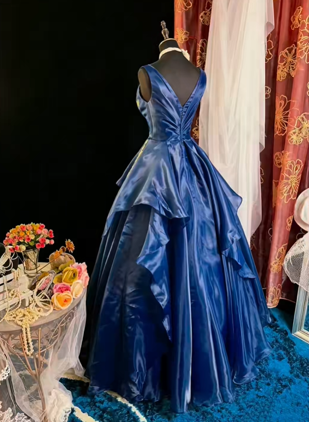 Vintage Sleeveless V Neck Ball Gown Navy Blue Tulle Appliques Evening Gown Prom Dress SP2376
