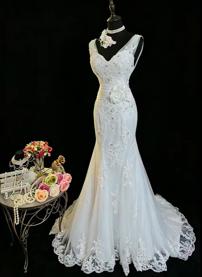 Classy Sleeveless V Neck White Tulle Lace Appliques Mermaid Long Wedding Dress SP2378