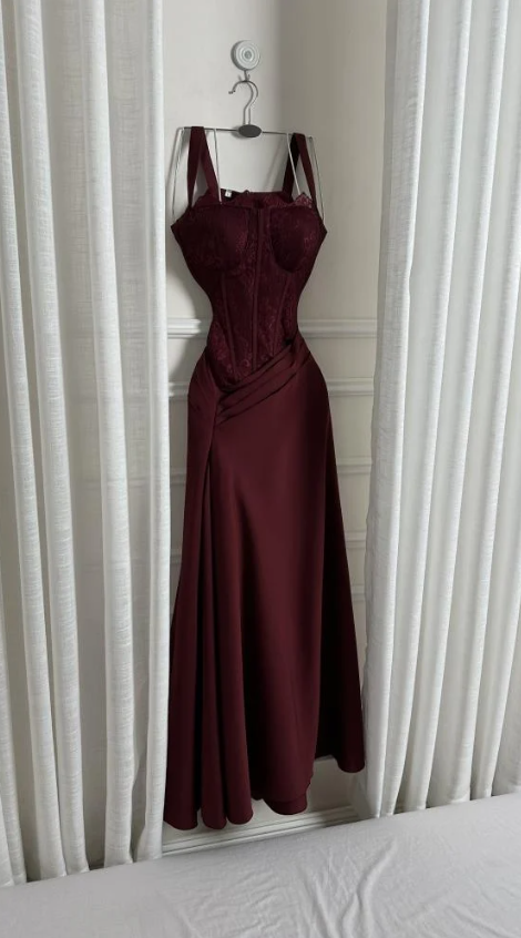 Charming Burgundy Spaghetti Straps Satin Pleated Mermaid Long Wedding Guest Dress Evening Dress SP1332