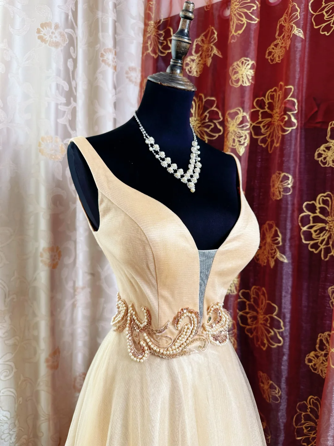 Retro Sleeveless Tulle Beaded A Line Long Wedding Guest Dress Formal Evening Dress SP2381