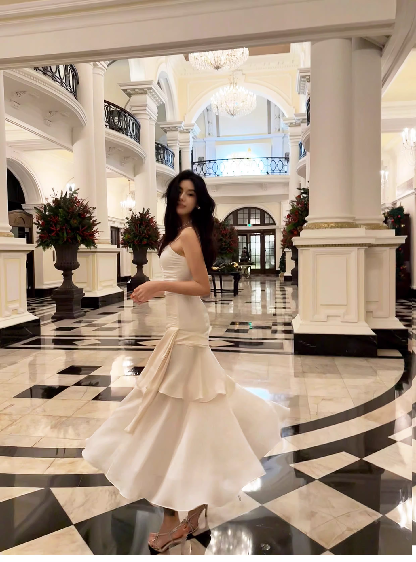 Charming White Spaghetti Strap Satin Ruffles Layered Mermaid Long Party Dress Prom Dress SP1985