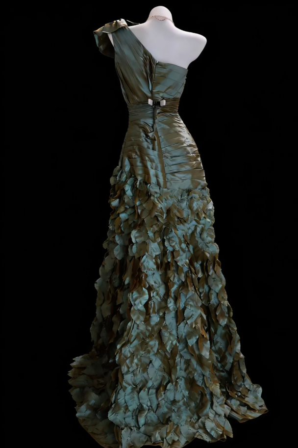Vintage Green One Shoulder Satin Pleated Leaves Layered Mermaid Long Prom Dress Evening Dress SP1840