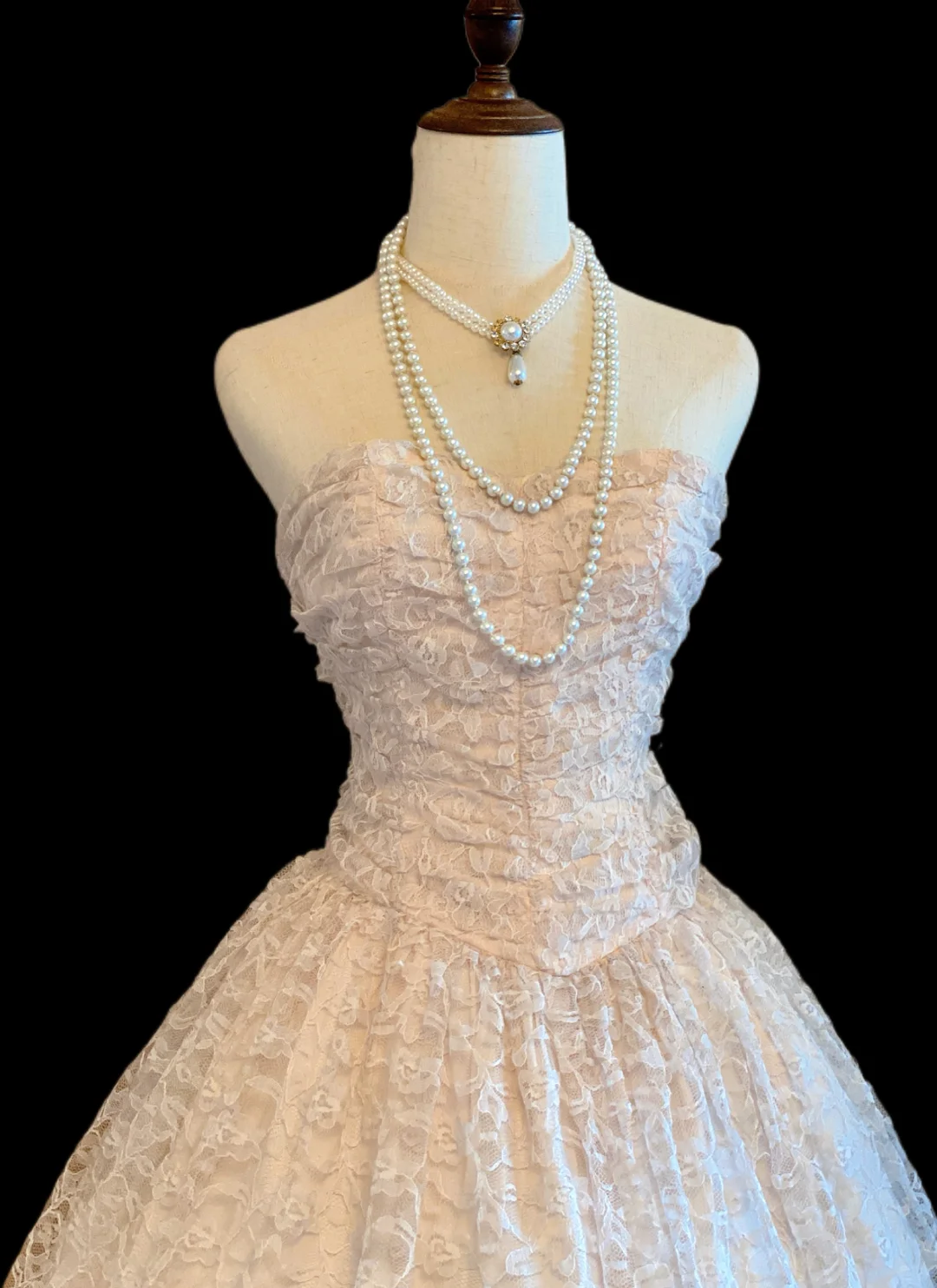 Pretty Sweetheart Neck White Lace Ball Gown Long Birthday Party Dress SP4086
