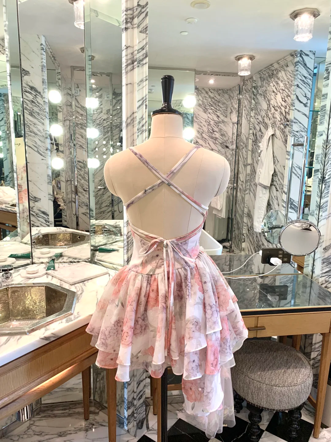 Classy Spaghetti Straps Chiffon Print Floral Layered A Line Short Homecoming Dress Backless Cocktail Dress SP2355