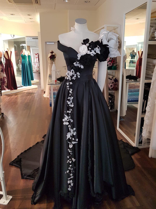Charming Black A-line Prom Dress With Flowers Y5763