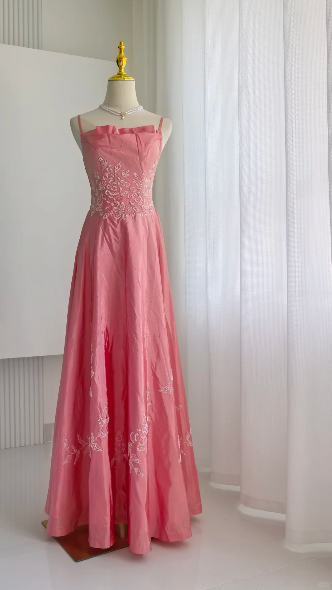 Glamorous Spaghetti Straps Pink Satin Beaded Long Party Dress Formal Wedding Guest Dress SP2325