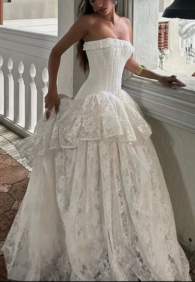 Classy Strapless White Lace Long wedding Dress Bridal Dress SP1115