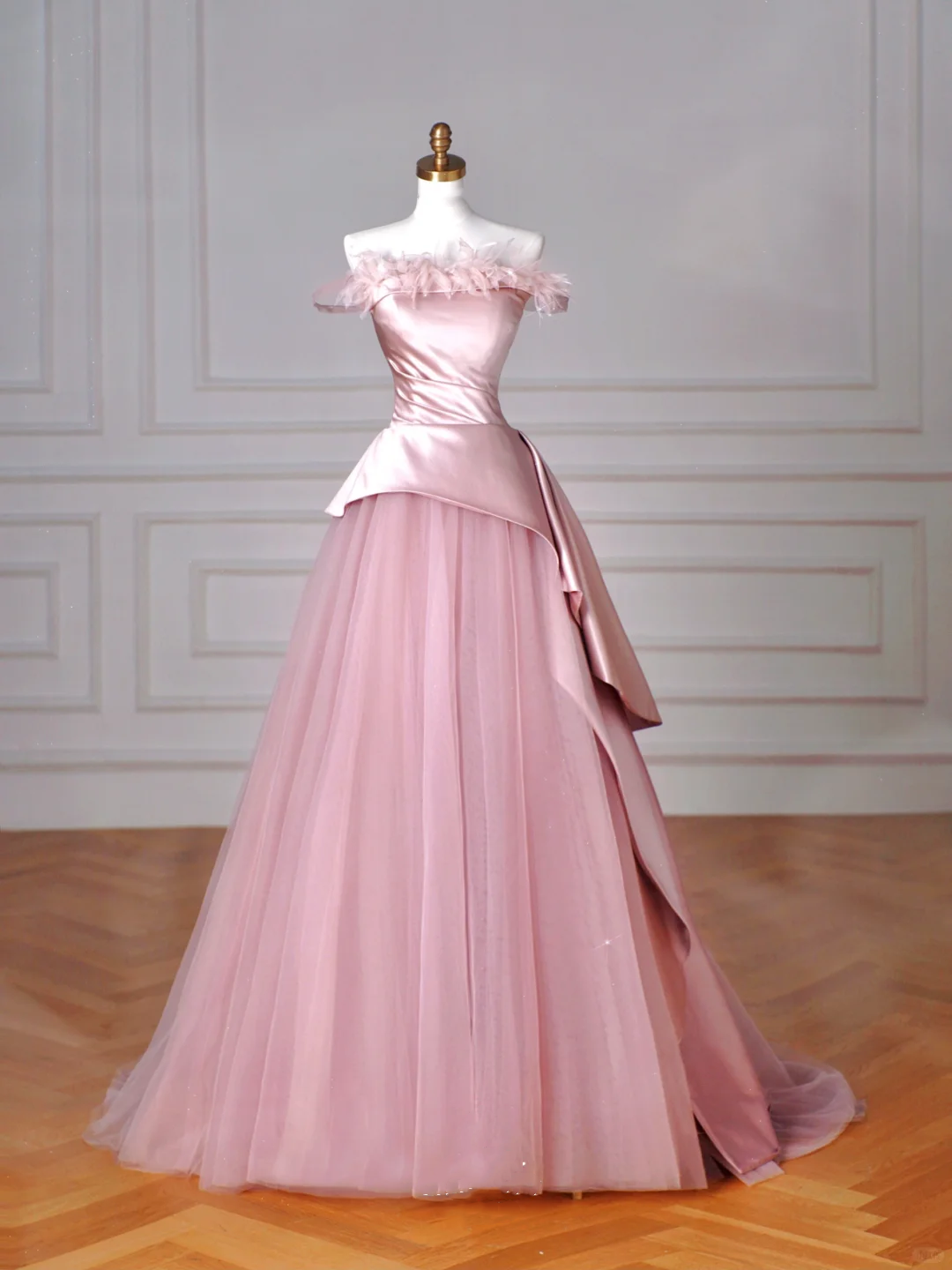 Elegant Feathers Neck Strapless Tulle Satin Ball Gown,Pink A Line Prom Evening Dress Y8629