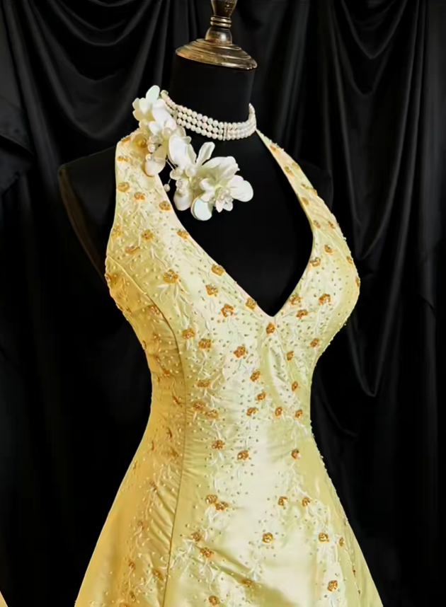 Charming Halter Ball Gown Yellow Satin Beaded Long Prom Dress Evening Gowns With Wrap SP2379