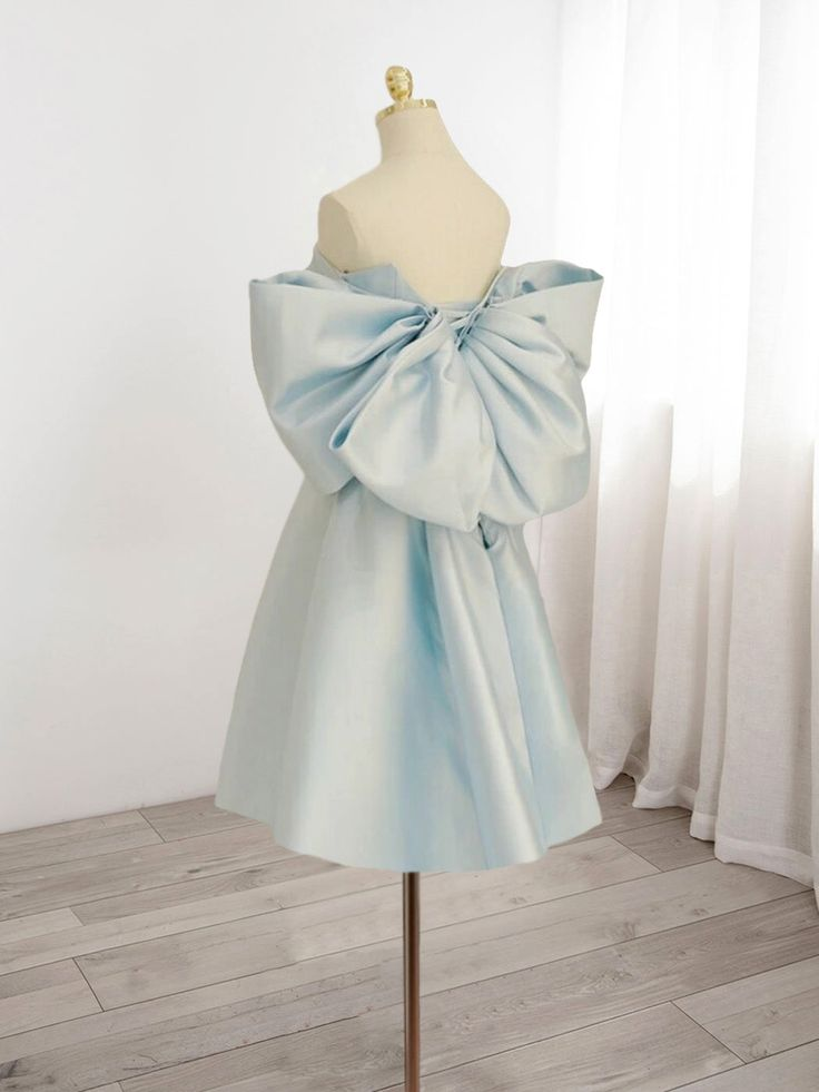 Blue Sweetheart Neck Satin Homecoming Dress Y7402