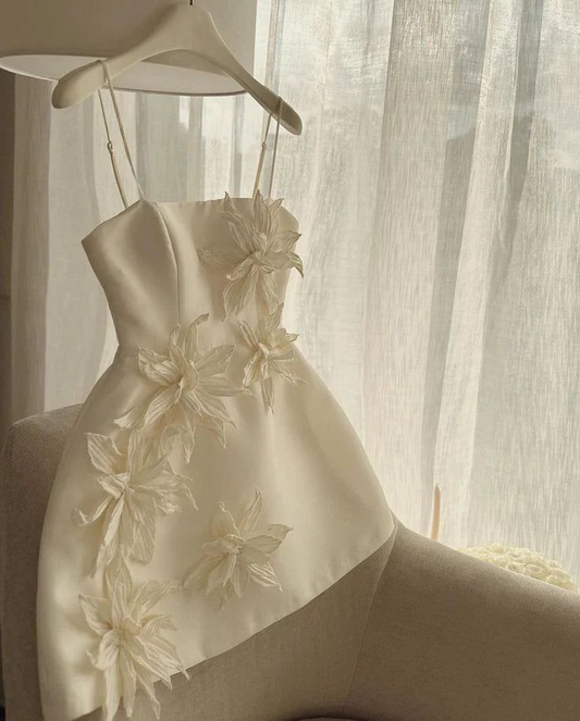 Spaghetti Straps White Satin Flowers Short Homecoming Dress 20th Birthday Outfits Y9516
