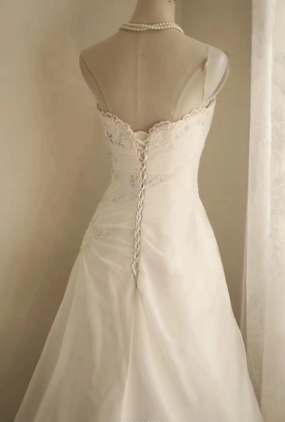 Pretty Strapless White Tulle Appliques Beaded Mermaid Long Wedding Dress SP1238